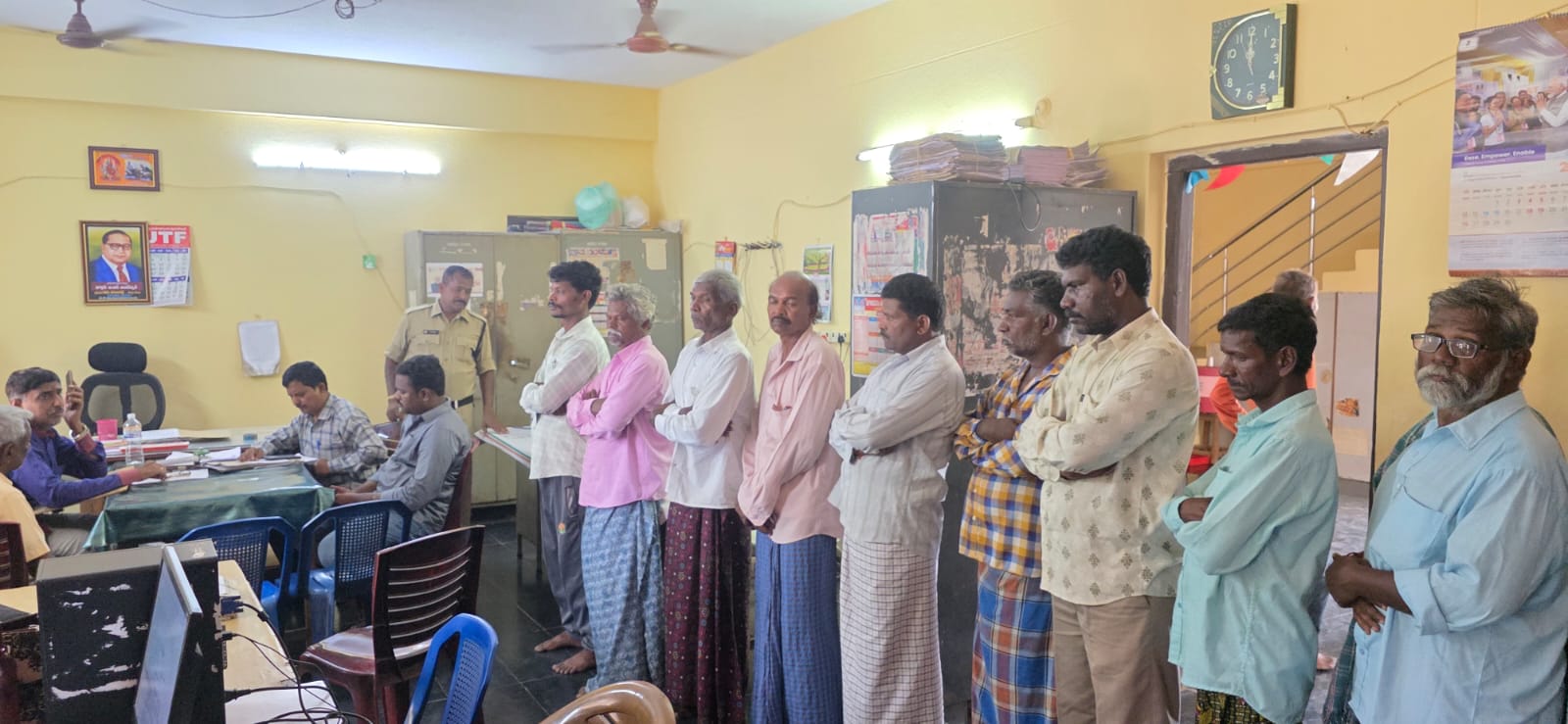పాణ్యం చెంచు కాలనీలో 11 మంది బైండోవర్